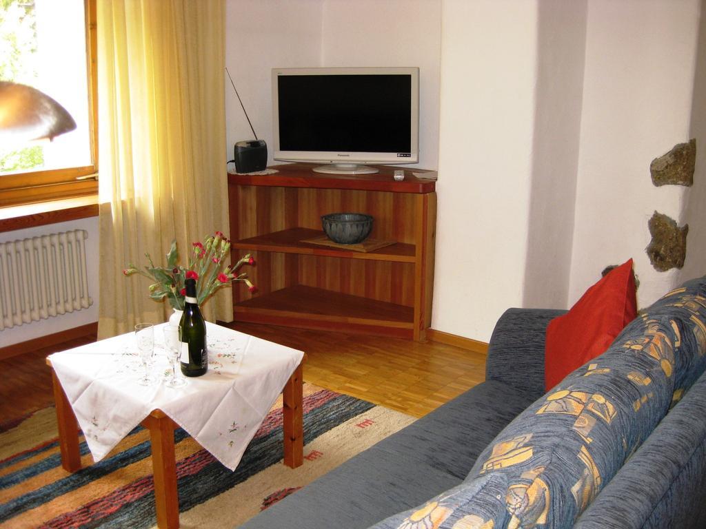 Apartment Bos-Cha La Punt-Chamues-ch Eksteriør bilde
